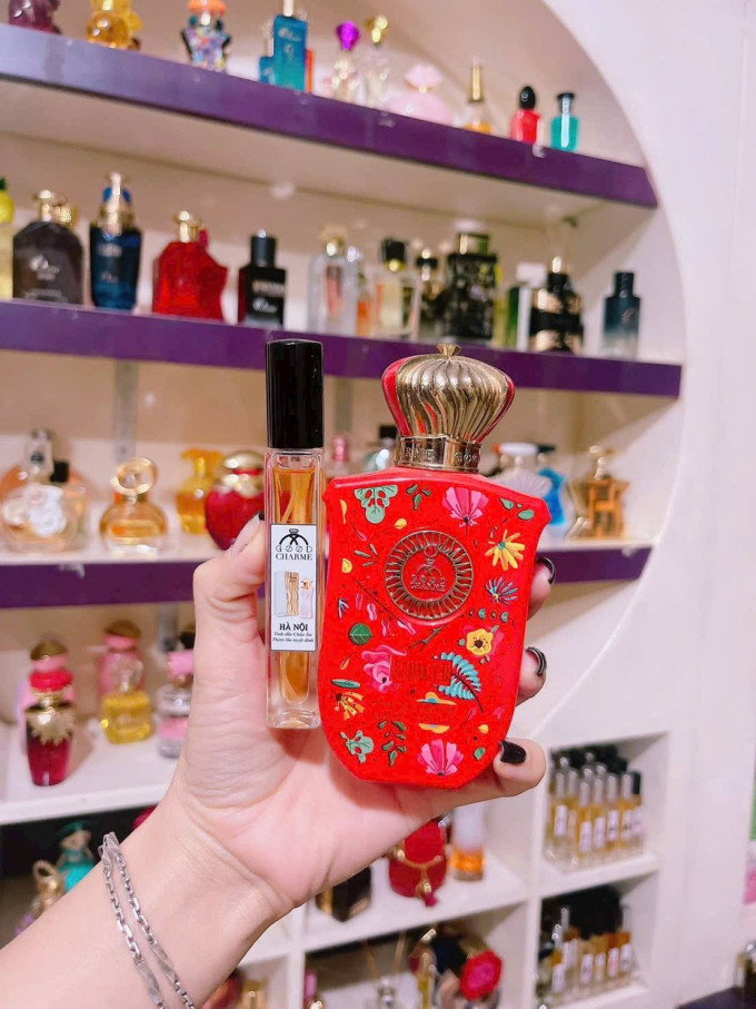 Good Charme Flower – nước hoa nữ nhóm hương floral lưu hương 7 đến 12 giờ.