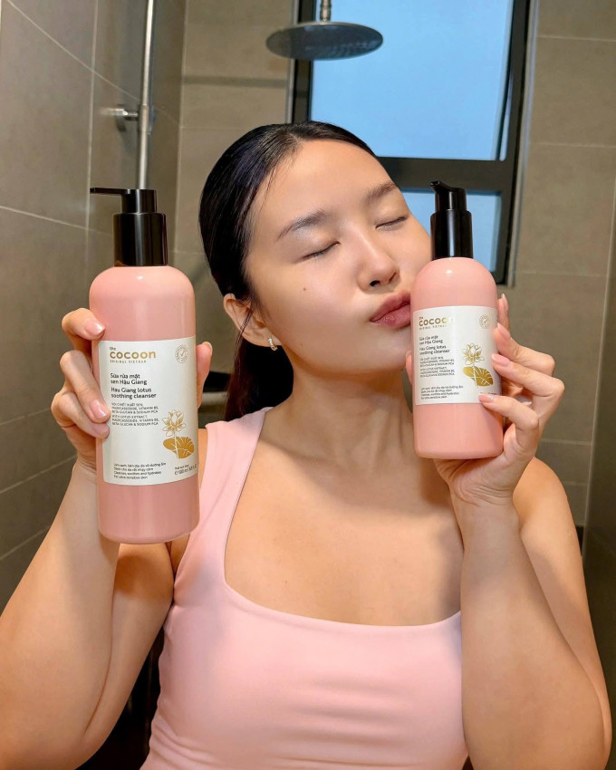 Mua Sữa Rửa Mặt Sen Hậu Giang Cocoon 310ml chính hãng